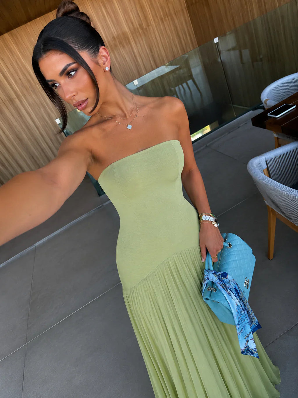 Vestido Almudena | Elegancia Sofisticada que Estiliza con Delicadeza