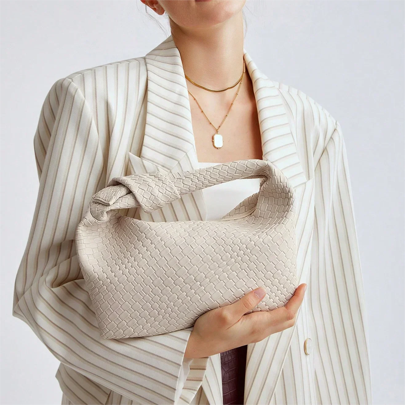 Claudia Bolso Knot