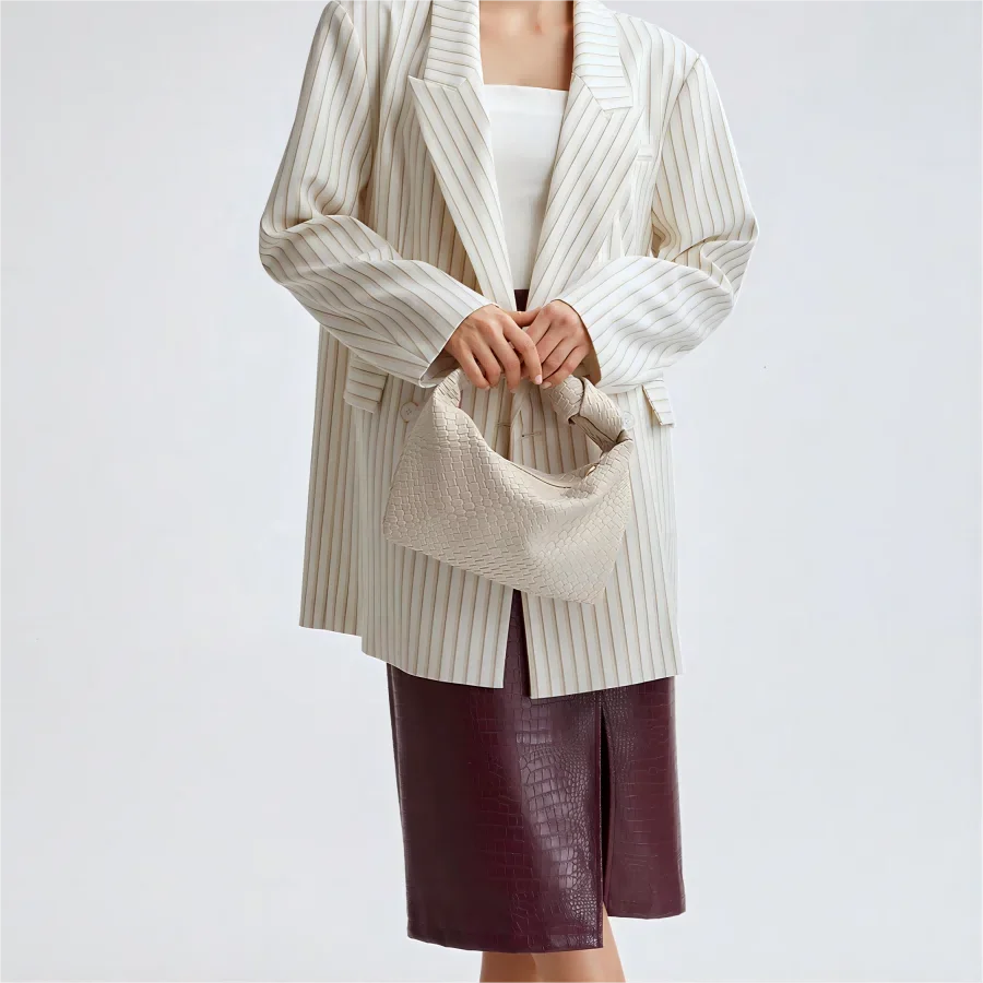 Claudia Bolso Knot